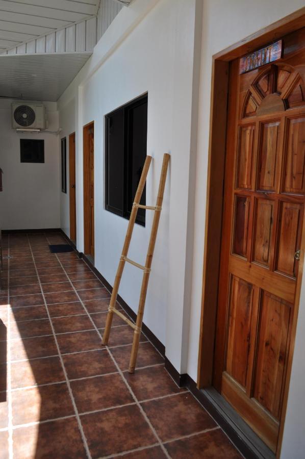 Casa Mia Inn Dauis Exterior photo